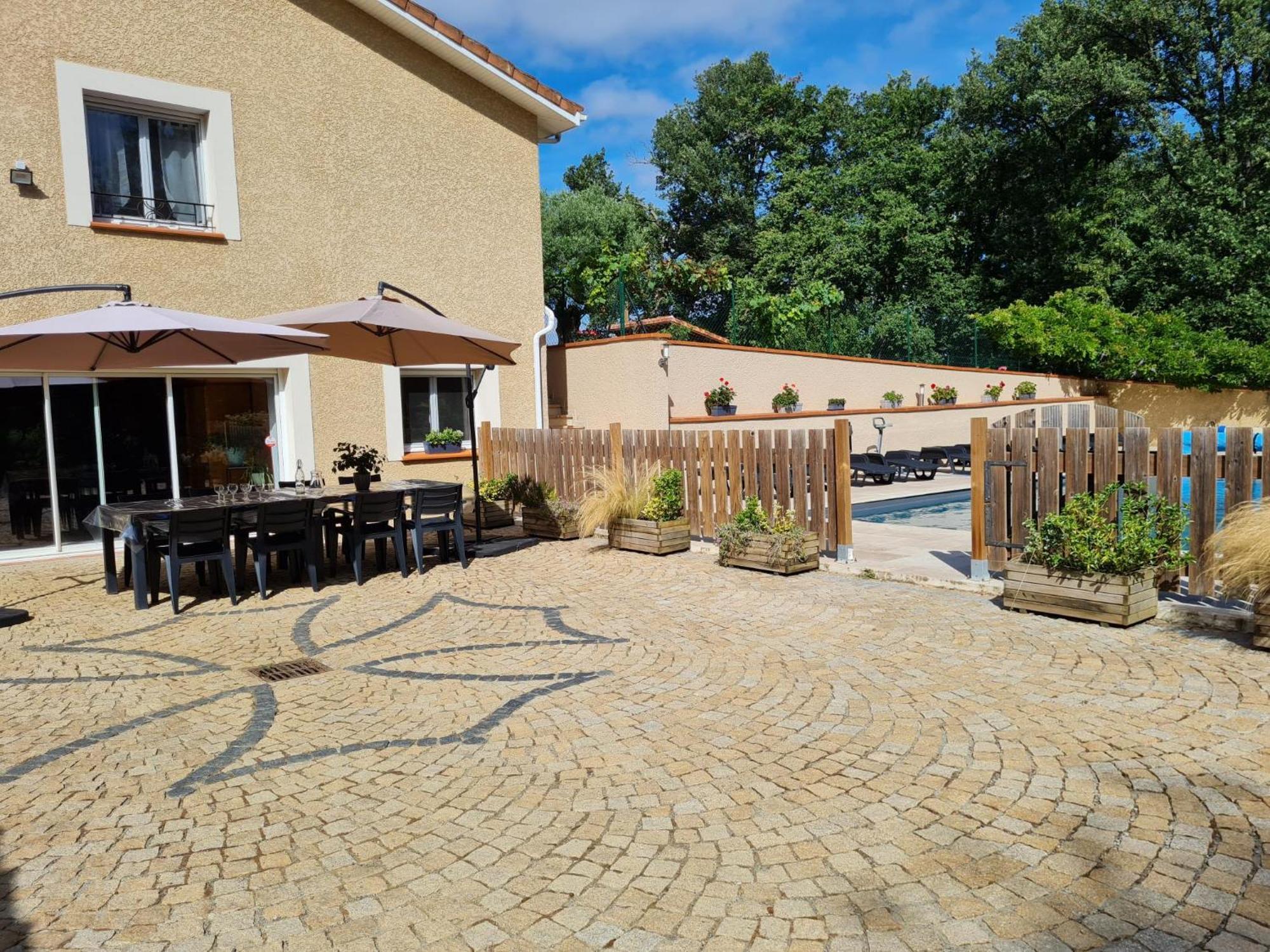 L Occitane Villa Gimont Luaran gambar